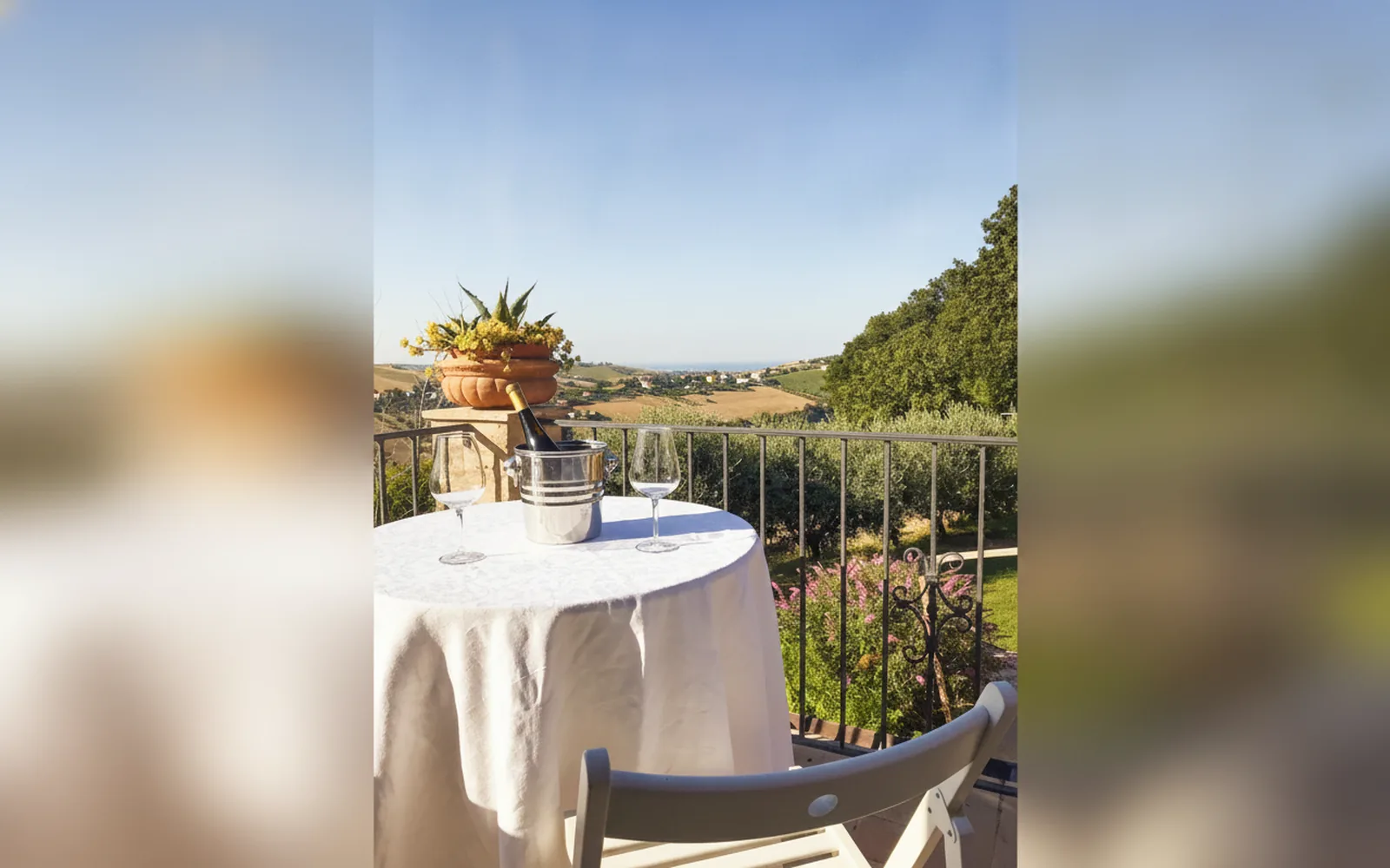 Esterni di Casa Blanca, Lido di Fermo (Marche) (foto 1)
